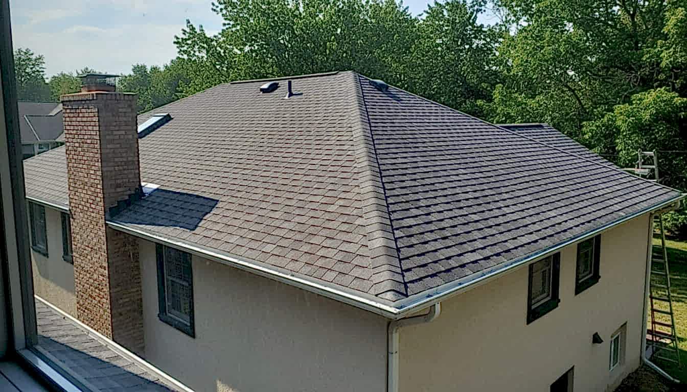 Flat Roofs on Van Nuys's Multi-Family Buildings — Van Nuys — Roof Repair & Construction Inc. Flat Roofs on Van Nuys's Multi-Family Buildings — Van Nuys — Roof Repair & Construction Inc.